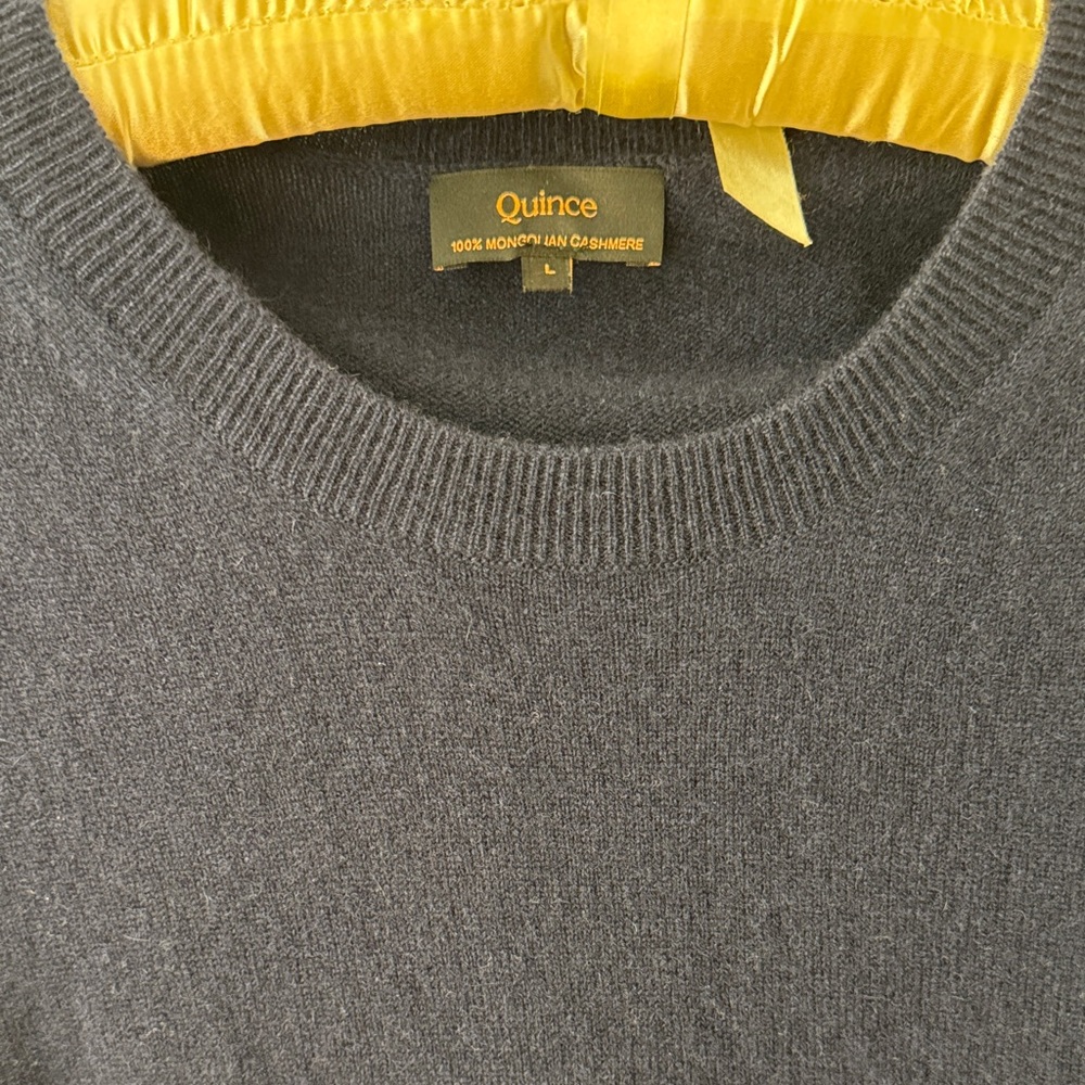 Quince Women’s blue Cashmere short sleeve sweater washed once never worn - Picture 3 of 4